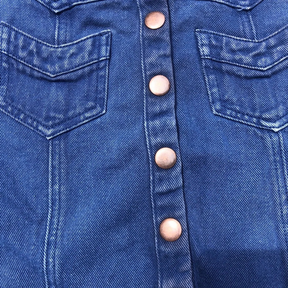 KENDALL & KYLIE DENIM BUTTON FRONT MINI SKIRT - Picture 3 of 4
